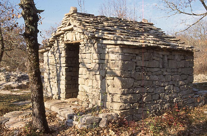 cabane en pierre sèche