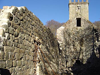 Chartreuse de Bonnefoy : Travaux de restauration du mur occidental de l'église