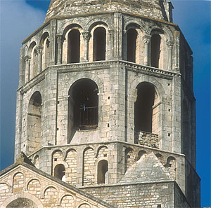 église de Bourg-Saint-Andéol - tour lanterne