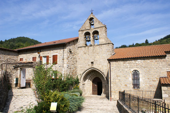 Église de Mariac : le clocher-porche