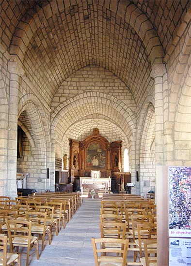 église de Payzac, la nef