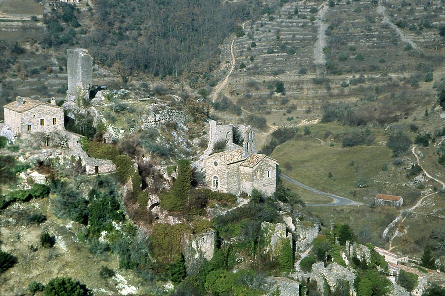 Le site du village médiéval de Rochecolombe