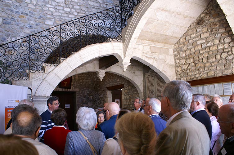 Vallon-Pont-d'Arc : Dans le hall du château