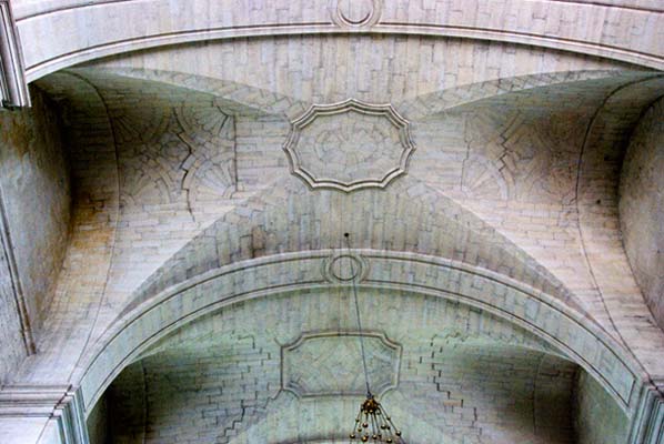 Viviers : Cathédrale saint-Vincent - Voûte la nef